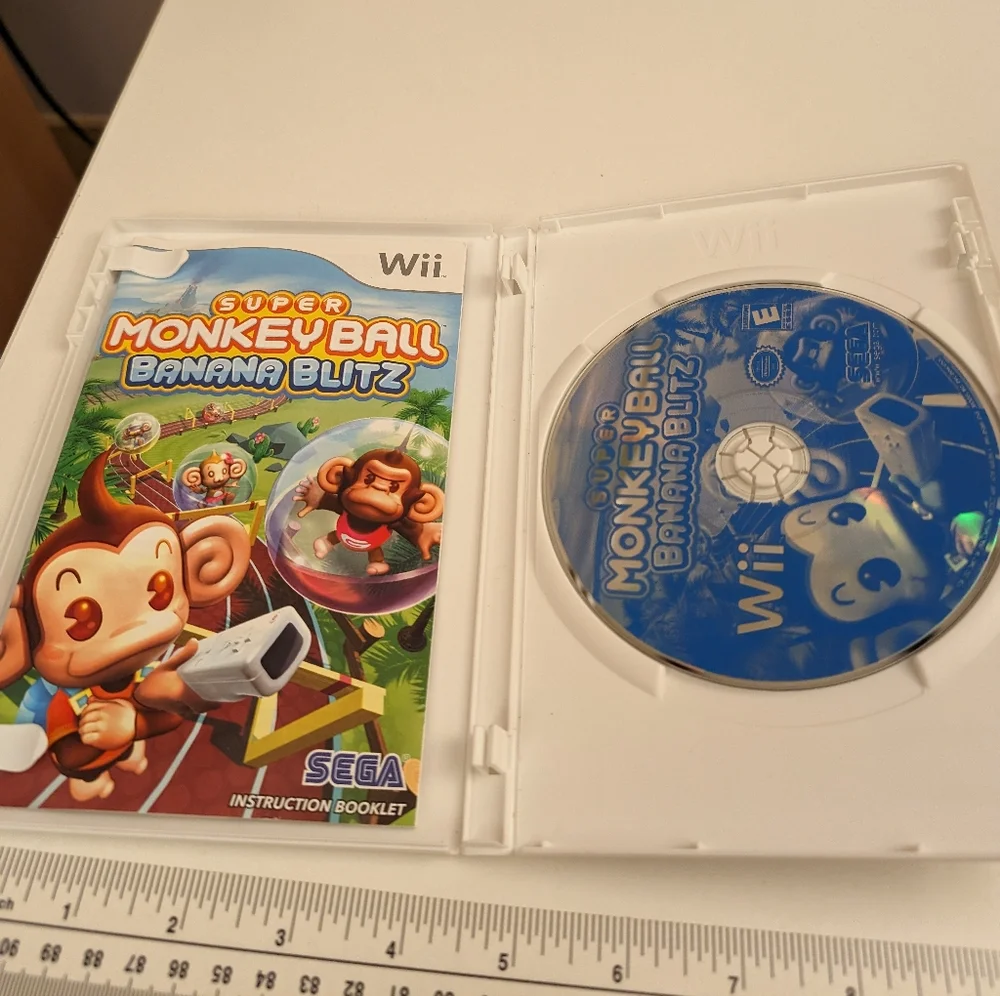 Super Monkey Ball Banana Blitz Wii Game W\ Manual, Case, Original Owner, Tested